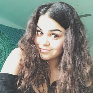 Meet your Posher, Daniella